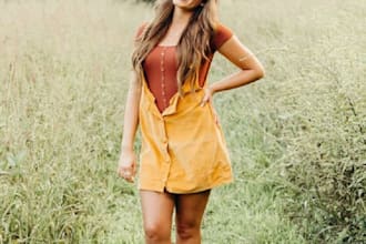 be your female model for a product lifestyle photo
