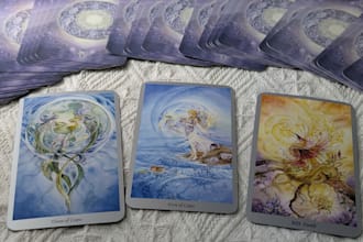 provide an accurate and intuitive tarot reading for clarity