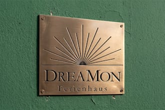 design a recognizable logo for your brand