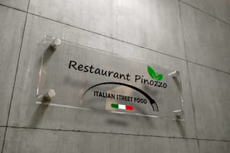 design a modern minimalist restaurant logo