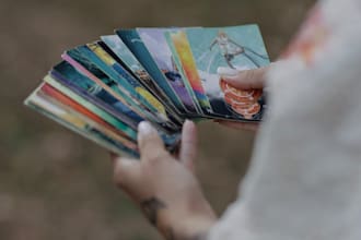 provide a detailed personalized tarot reading for love and relationships