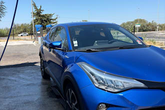provide a private airport transfer in marseille