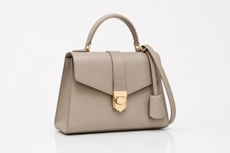 design a realistic 3d purse with professional product renders