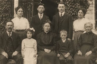 locate and find your italian heritage through family history, family tree