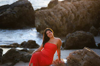 do professional beach photoshoot and retouching, southern california