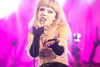 create a distinctive alternative pop  and emo song