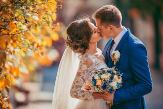 do wedding photo editing in photoshop, camera raw, lightroom