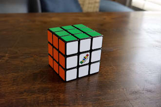 teach you how to solve rubiks cubes very easily