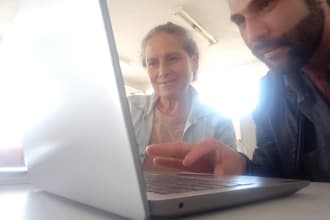 help your mom or dad build digital literacy skills