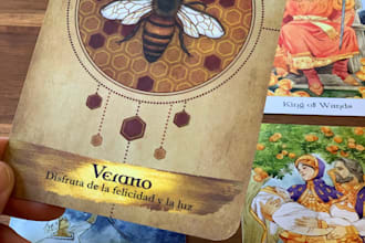 do an evolutionary and therapeutic tarot reading in spanish