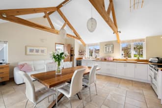 professionally edit real estate hdr and flambient photos