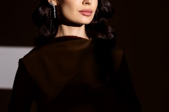 be your elegant model and ugc creator