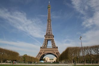 provide professional french and english customer support