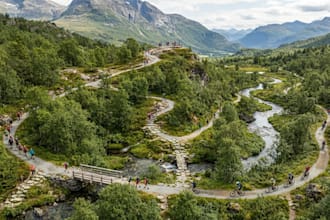 create hiking trail maps, outdoor maps and route maps