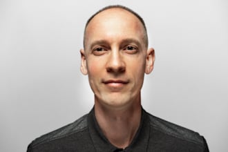 take professional headshot and portrait photos
