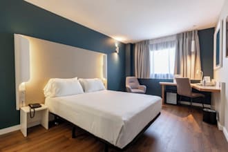 find the best hotel rates and options for your trip