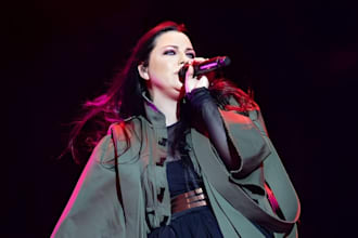 be female rapper, female rock singer, songwriter, record rock, rnb vocalist