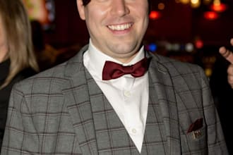 record an authoritative male voiceover in russian