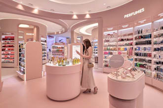 redo luxury retail interior,store interior layout,beauty shop design,3d showroom