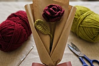 create customized hand embroidery hoops and resin art gifts