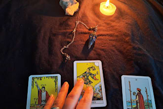 ich lege tarotkarten zu liebe, beziehung, finanzen auf deutsch