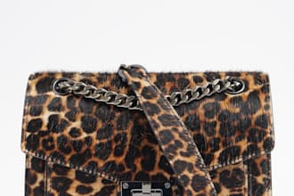 shoot professional fashion and ecommerce product photo