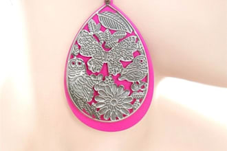 send a pair of cute earrings