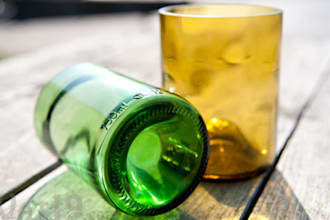 make a wine glass/tumbler out of a wine bottle