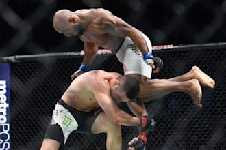 write a 500 word article on MMA or fighting
