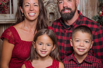 do a christmas family portrait