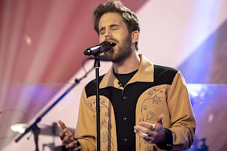 make musical theater, pop and folk broadway songs as a male singer songwriter