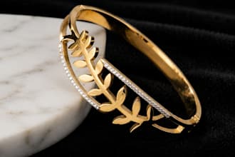 professionally edit and retouch jewellery product photos