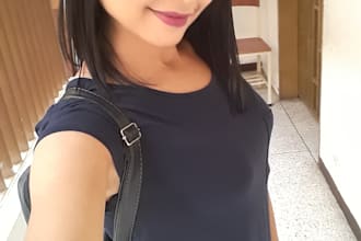 be your female selfie model