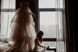 edit your photos in bulk with a light and airy look