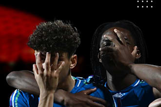 do graphic for instagram pages dedicated to football soccer