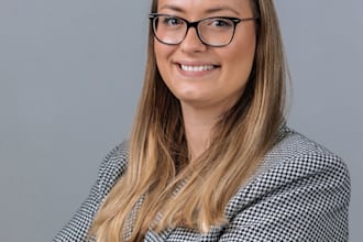 provide professional corporate headshots for your business