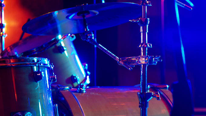 program a realistic midi drum track for your song
