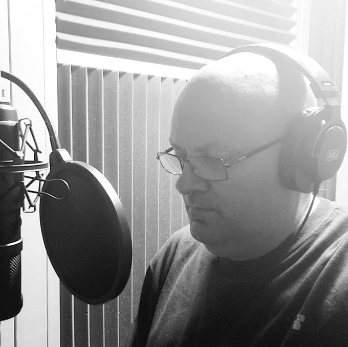 record a male voice over for 5 dollars