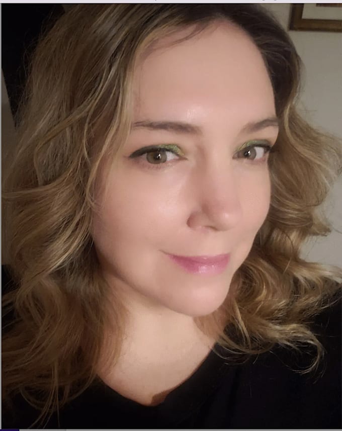 Big Deals! I will voice your 350 word script on any topic  for $5