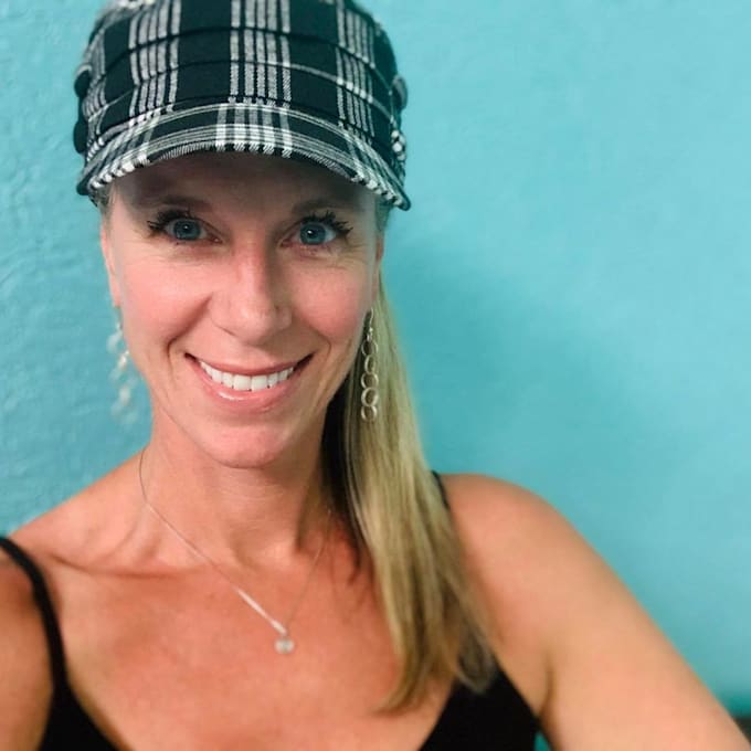 record a naturally charismatic female voice over