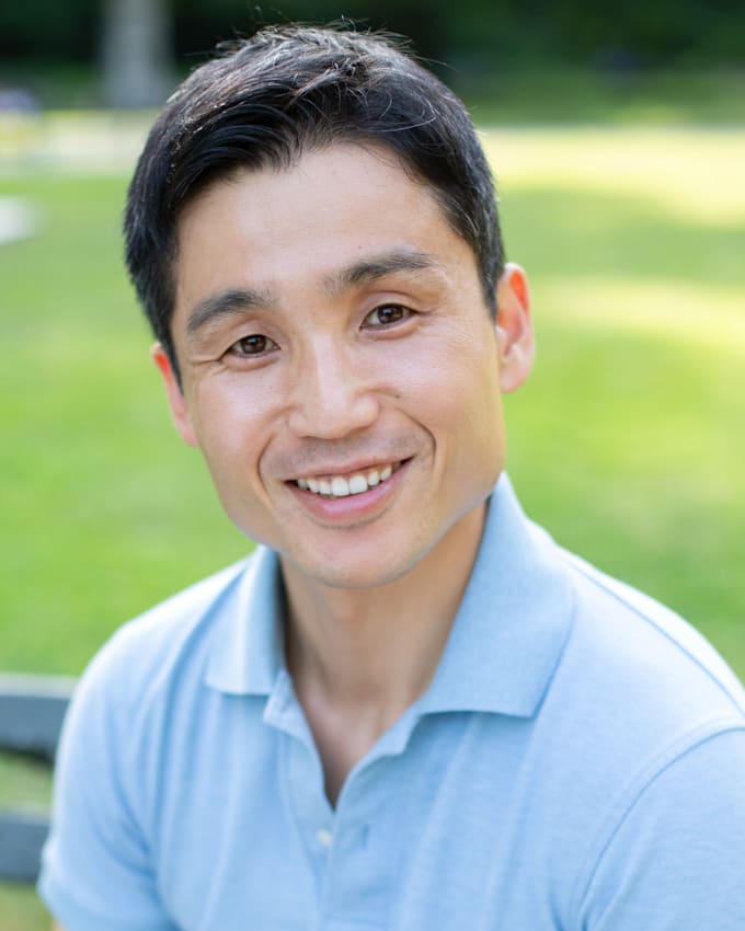 record a professional japanese male and female voice over with my team