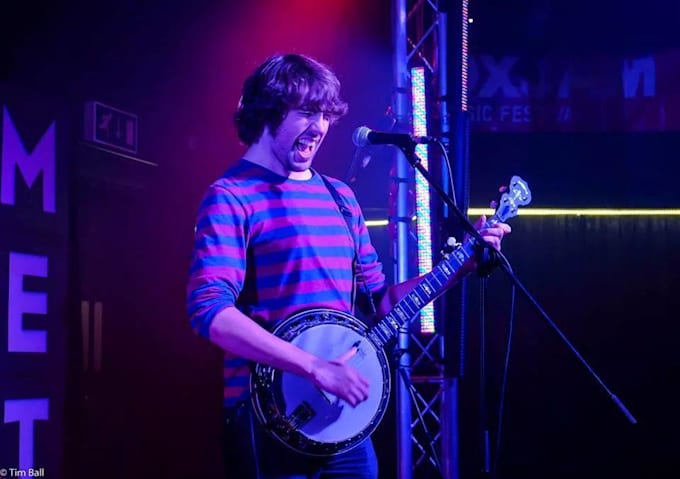 write a clawhammer banjo arrangement for you
