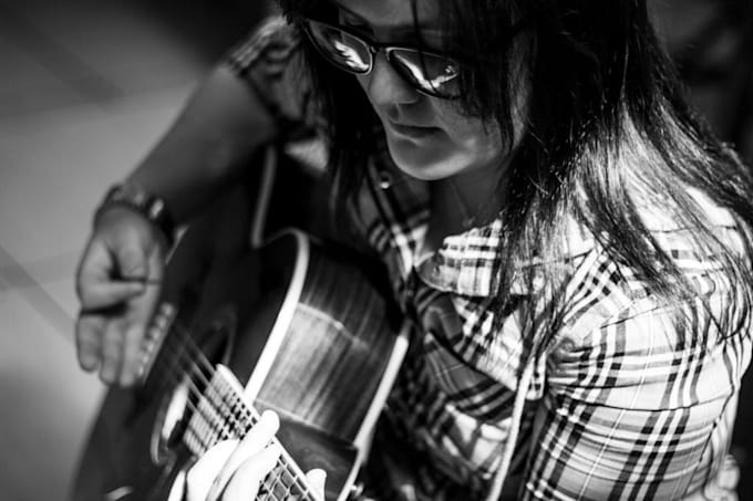 give you fingerstyle guitar lessons