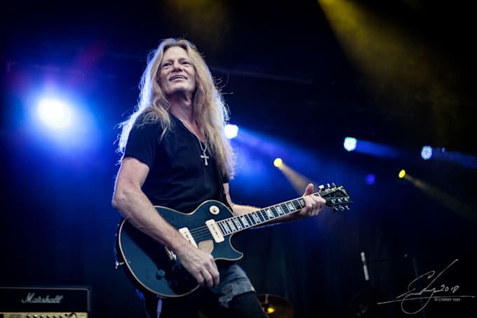 teach you the guitar secrets that will change your game