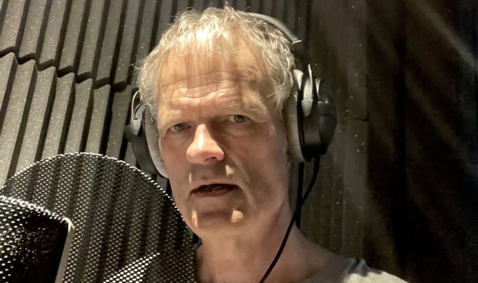 be english male voice actor for dramatic characters