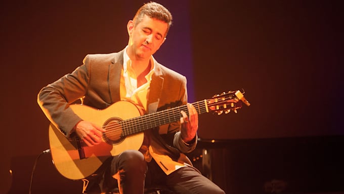 record 7 strings acoustic guitar