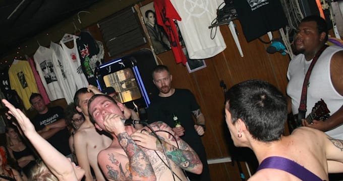 scream on your song