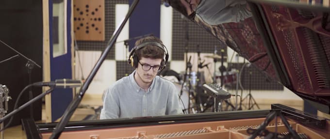 be your piano player, pro studio session synth