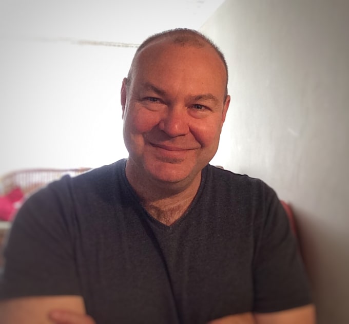 record a professional voiceover in british or american accent