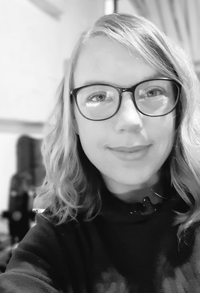 be your american female voice over artist